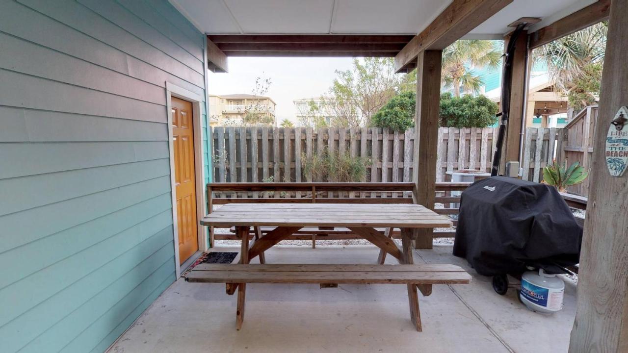 Ov30 Beach Home On Stilts, Indoor Tiki Bar, Ping Pong Table, Shared Pool, Near Beach Port Aransas Exterior photo